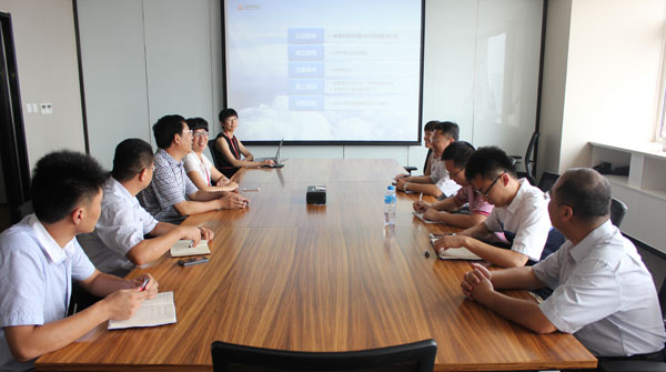海淀區(qū)委組織部、中國(guó)人民大學(xué)調(diào)研組一行來(lái)聯(lián)橋集團(tuán)考察調(diào)研